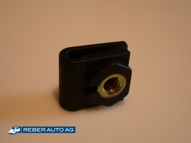 Käfigmutter Schmutzfänger hinten B09251861 Original Mazda MX-5 NA NB NBFL NC NCFL 1990-2015