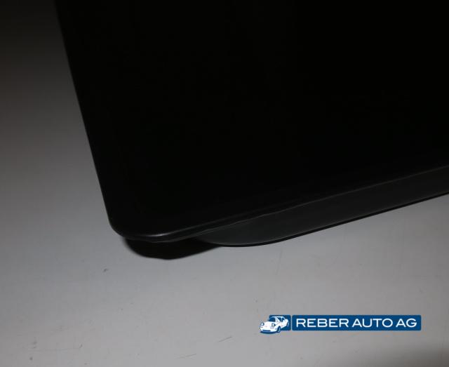 Mazda MX-5 Auffangwanne Kunststoff – Auslaufkerbe Detail