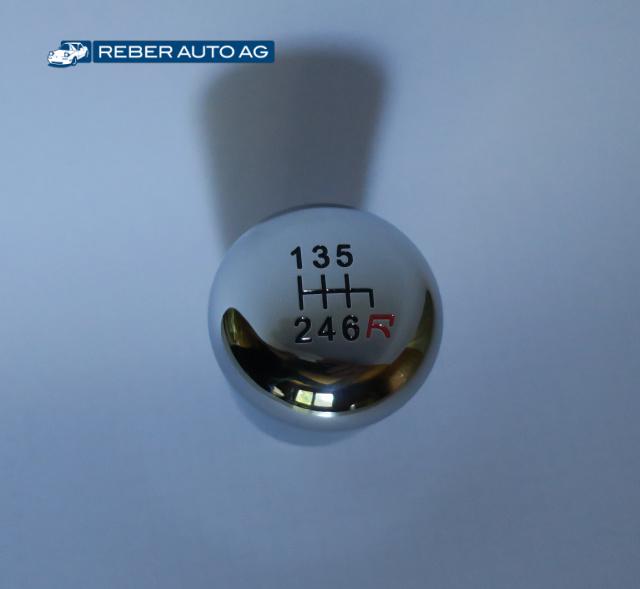 Mazda MX-5 NB/NBFL Schaltknauf Chrom 6-Gang – Detailansicht Schaltschema und Schaltkulisse, passend für alle NB/NBFL mit 6-Gang-Getriebe (1999–2005).