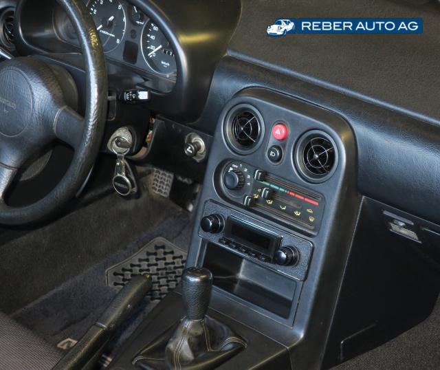 Mazda MX-5 RetroSound Radio Blende schwarz/chrom Einbau NA