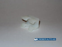 Clip Gleitstück Stossfänger NC1050E13A Original Mazda MX-5 NB NBFL 1998-2005

