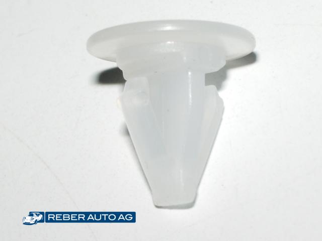 Clip Stossfänger vorne KA01501G2 Original Mazda MX-5 NA 1990-1997
