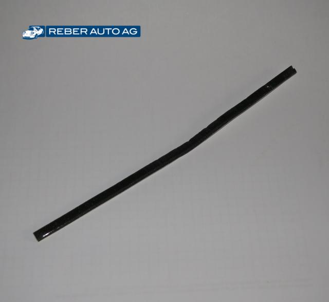 Dichtungsstreifen Stossfänger vorne NA01500G9 Original Mazda MX-5 NA 1990-1997
