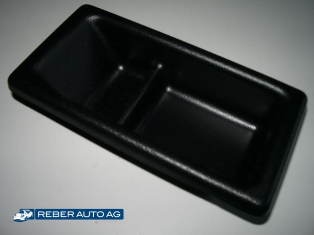 Mazda MX-5 NA Einlegefach Aschenbecher-Ersatz – Praktisches Einlegefach als Ablage anstelle des originalen Aschenbechers in der Mittelkonsole (1990–1997).
