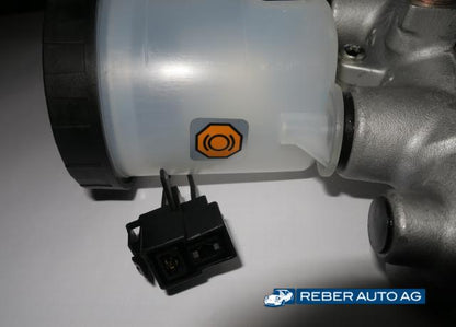 Mazda MX-5 NA Hauptbremszylinder OEM ohne ABS Detail Original NA014340Z 1990-1997
