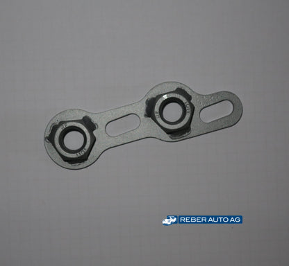 Mazda MX-5 NA/NB/NBFL Gewindeplatte Triebwerkrahmen PPF Draufsicht (1990–2005) – Befestigungsschlitze zur Ausrichtung sichtbar
