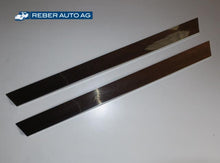Mazda MX-5 NA Türschwellen Chrom – Satz mit «Roadster»-Logo, selbstklebend mit vormontiertem 3M Klebeband (1990–1997).
