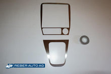 Mazda MX-5 NB/NBFL Chromumrandung Mittelblende – Verpackungsinhalt des selbstklebenden Sets für Mittelblende, Radio und Schaltkulisse.
