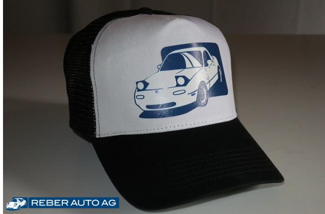 Mazda MX-5 Trucker Cap von Beechfield in Schwarz/Weiss mit Reber Auto Logo – Half-Mesh, verstellbar.
