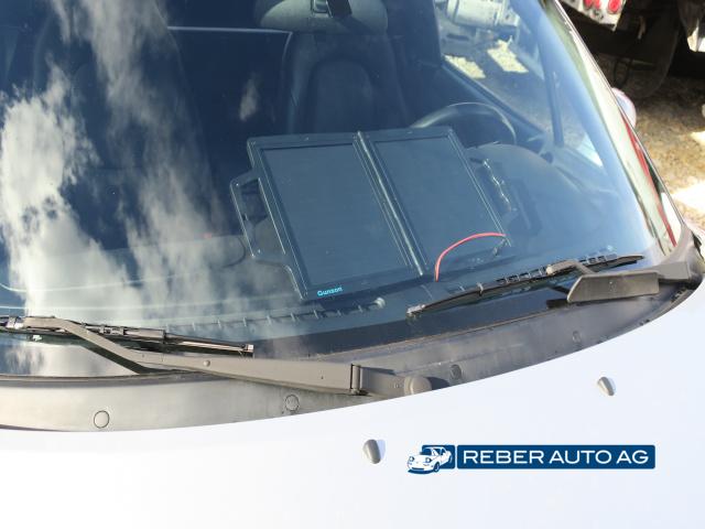 Mazda MX-5 Ladegerät 12V Solar Außen Vorne
